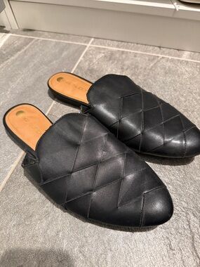 BIG BUDDHA Big Weave Black Slip On Mule Flat Shoes Size 10